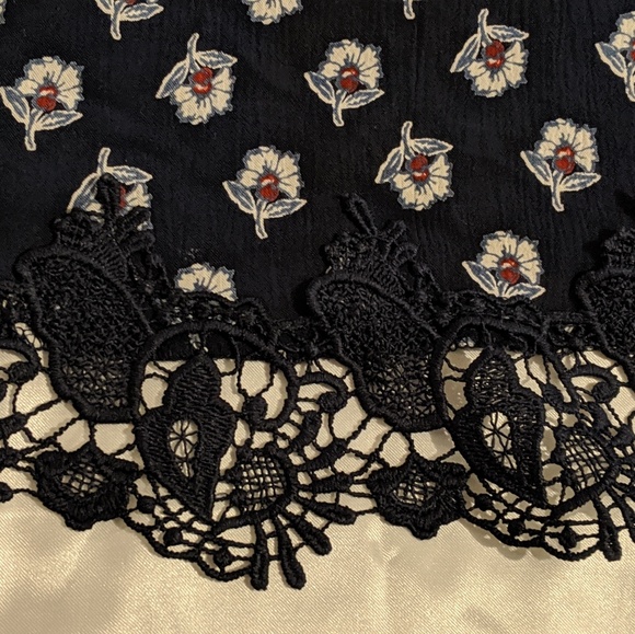 Abercrombie and Fitch tank top - Picture 4 of 6